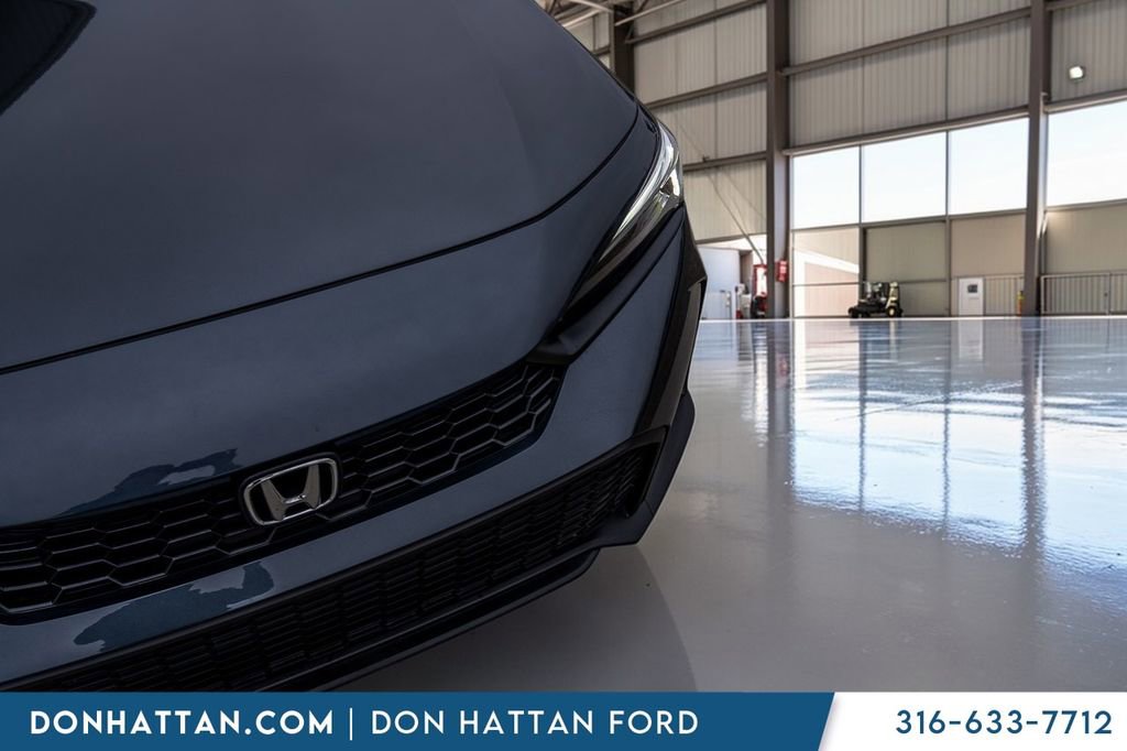 Used 2025 Honda Civic Sport image 35