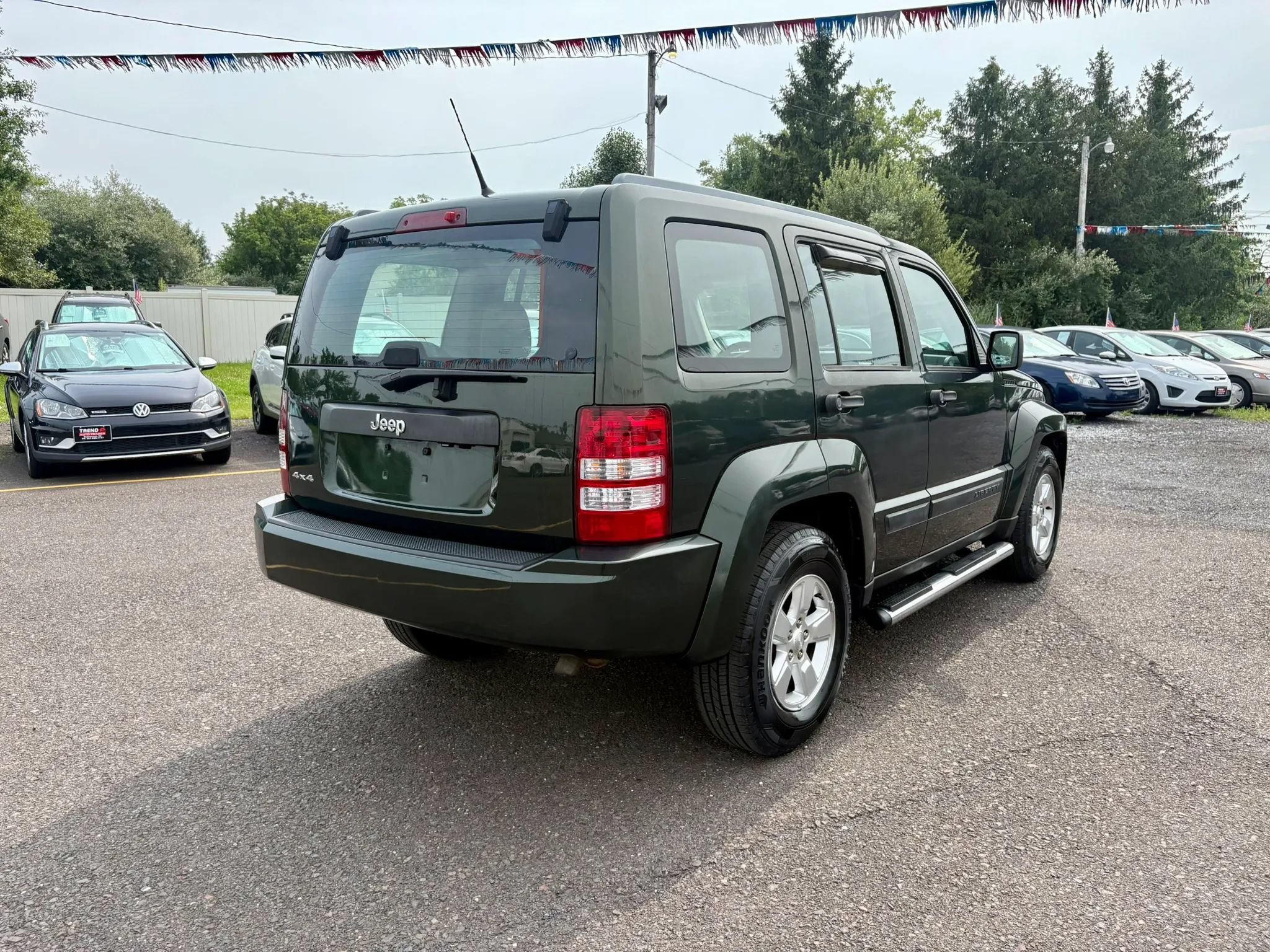 Used 2011 Jeep Liberty Sport AWD/4WD image 5