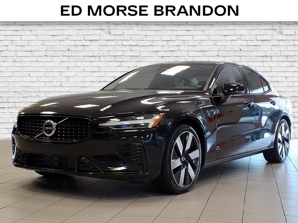 Used 2024 Volvo S60 T8 Ultimate image 1