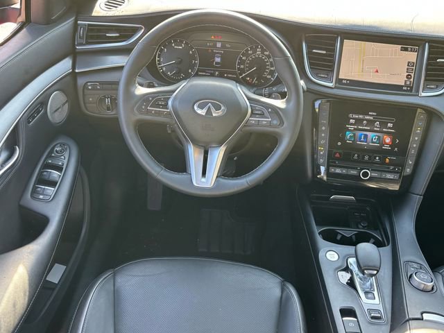 Certified 2023 INFINITI QX55 Essential image 11