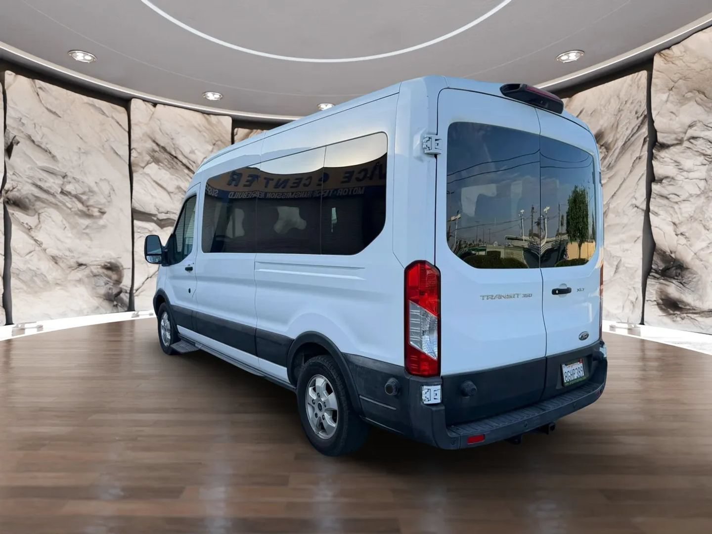 Used 2018 Ford Transit 350 XLT RWD image 8