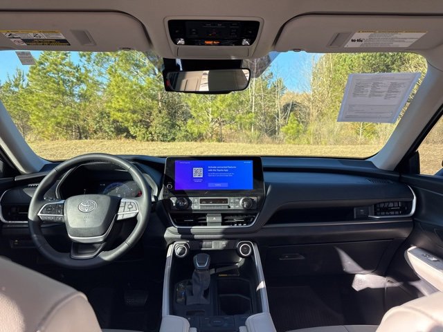 Used 2025 Toyota Grand Highlander AWD image 15