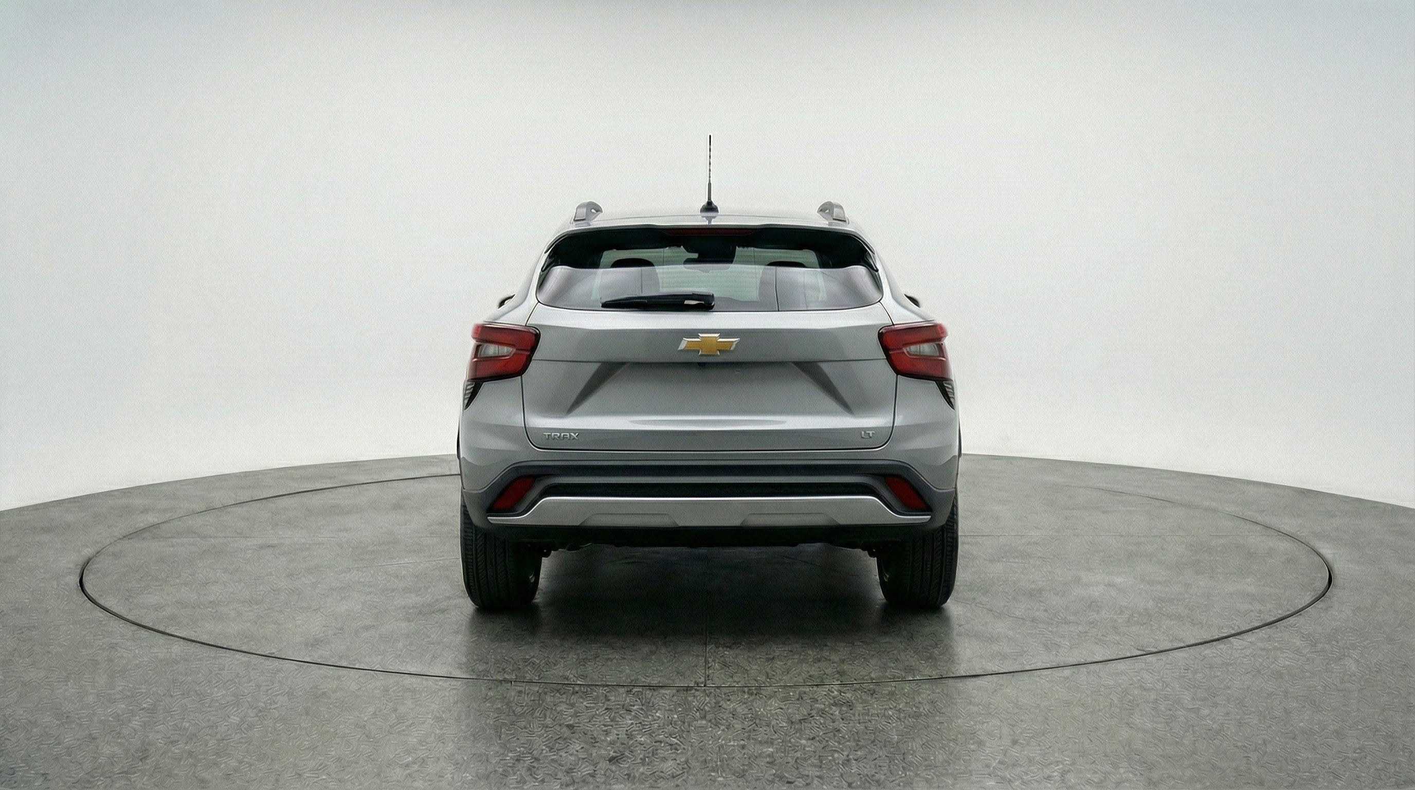 Used 2025 Chevrolet Trax LT FWD image 7