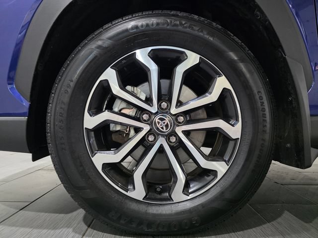 Used 2024 Toyota Corolla Cross AWD Hybrid w/ Moonroof Package image 22