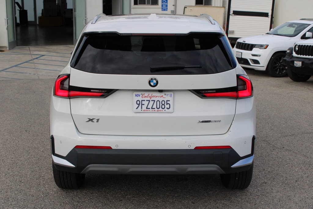 Used 2023 BMW X1 xDrive28i AWD/4WD image 5