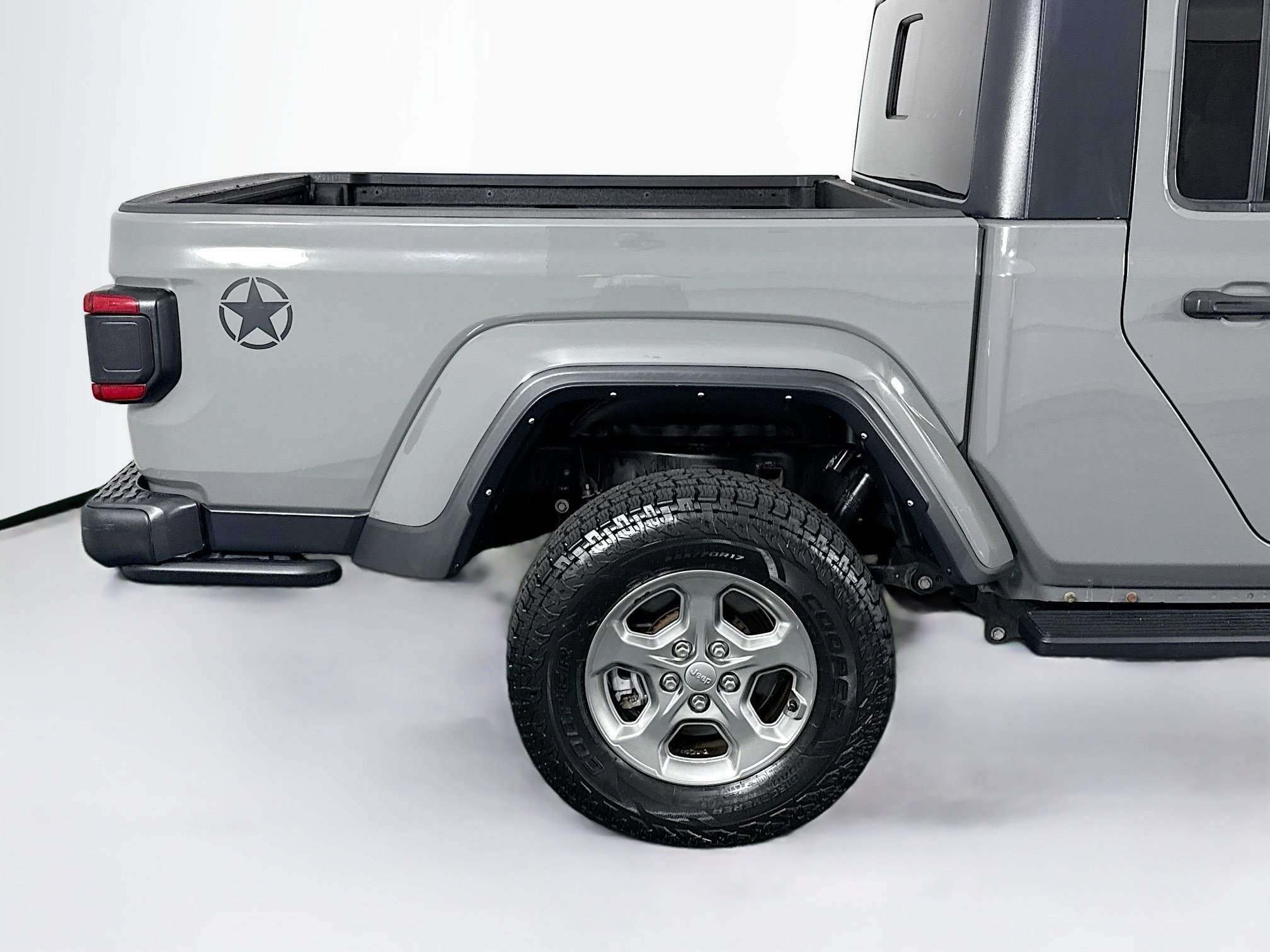 Used 2021 Jeep Gladiator Sport AWD/4WD image 42