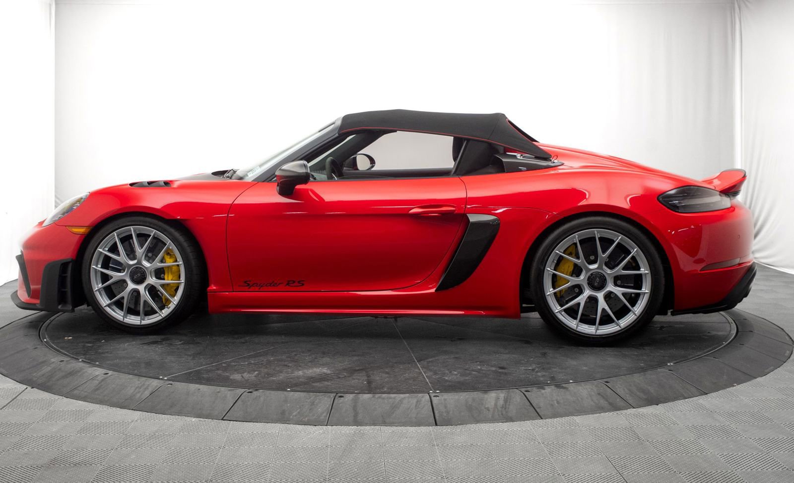Used 2025 Porsche 718 Boxster Spyder RS image 14