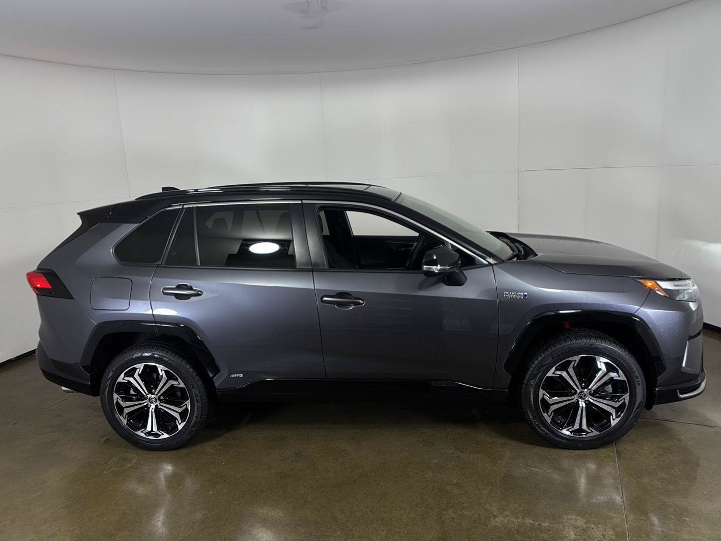 Used 2022 Toyota RAV4 XSE w/ Weather Package AWD/4WD image 10