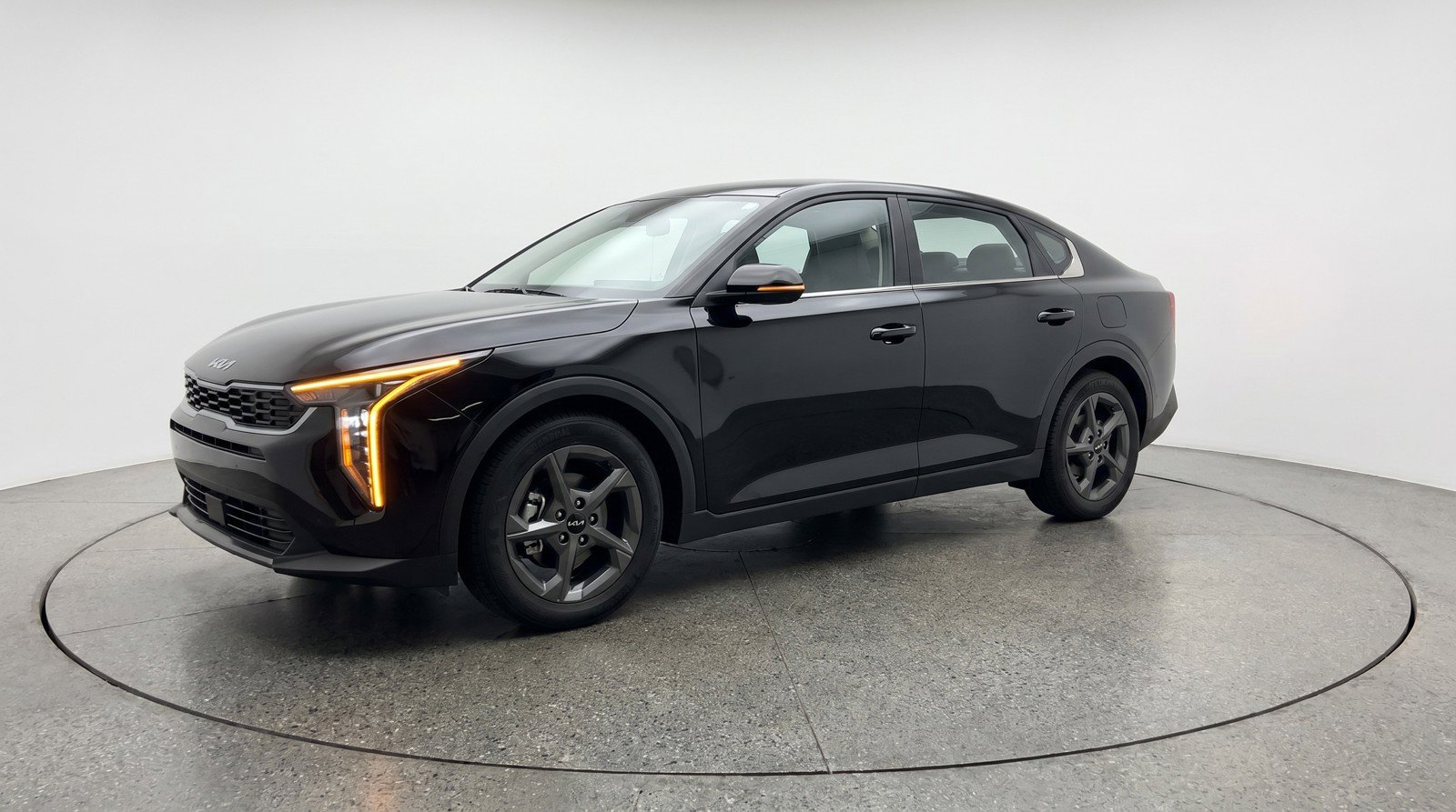Used 2025 Kia K4 FWD image 3