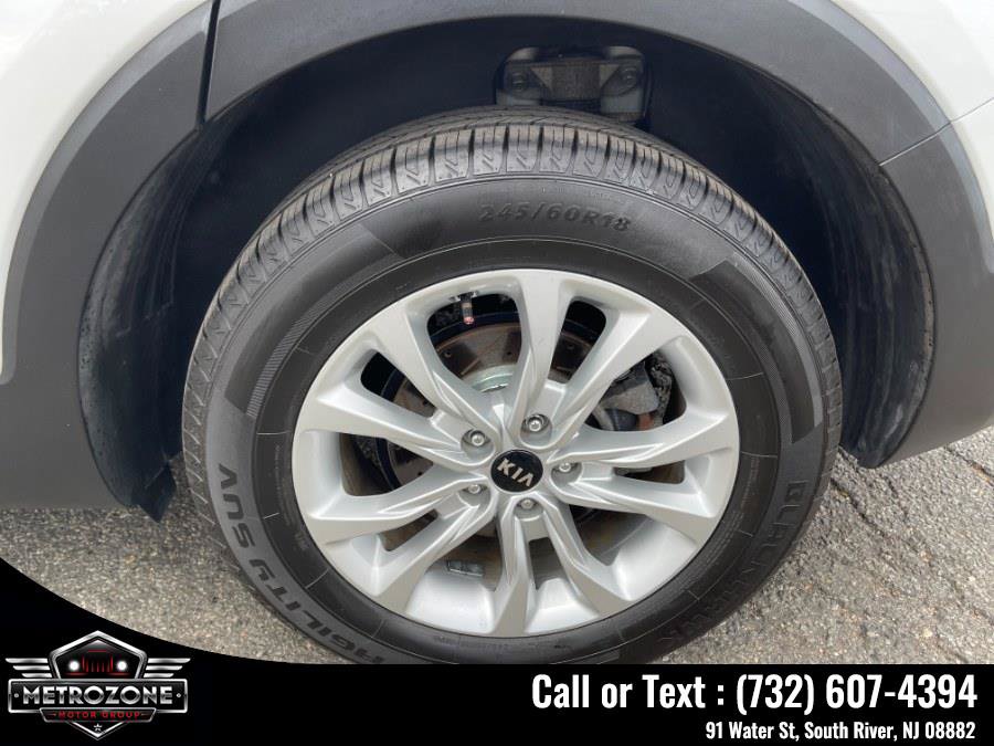 Used 2021 Kia Telluride LX AWD/4WD image 33