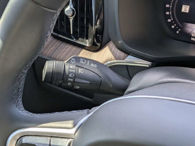Used 2023 Volvo XC60 B5 Plus w/ Protection Package Premier FWD image 35