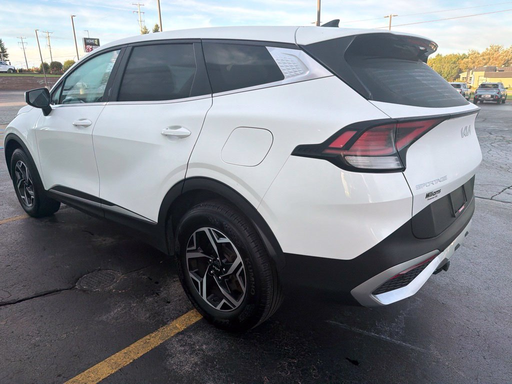 Used 2023 Kia Sportage LX AWD/4WD image 10