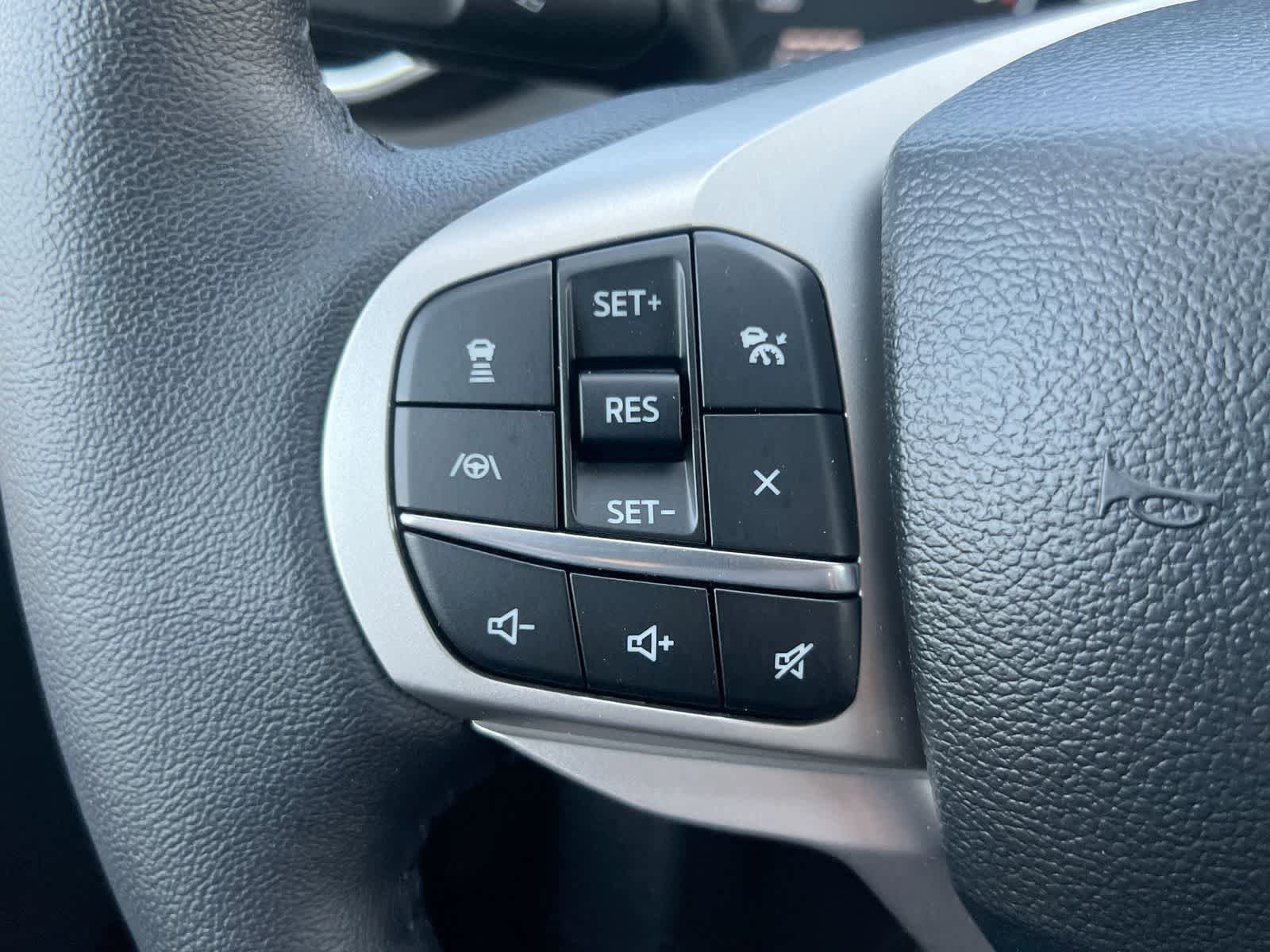 Used 2024 Ford Explorer Limited w/ Limited Technology Package AWD/4WD image 23