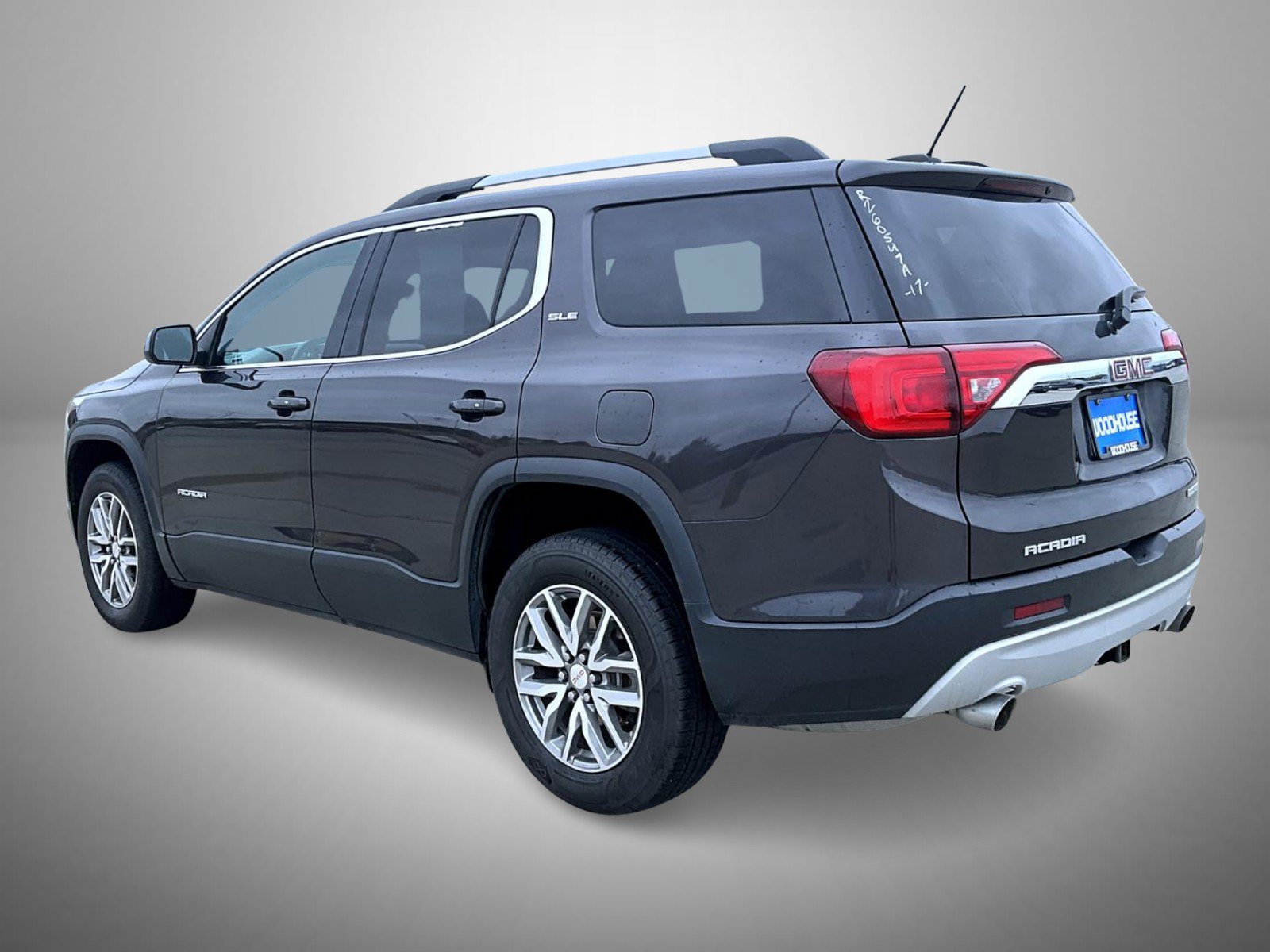 Used 2017 GMC Acadia SLE FWD image 7