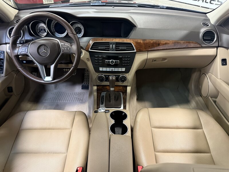 Used 2013 Mercedes-Benz C 250 Sedan image 15