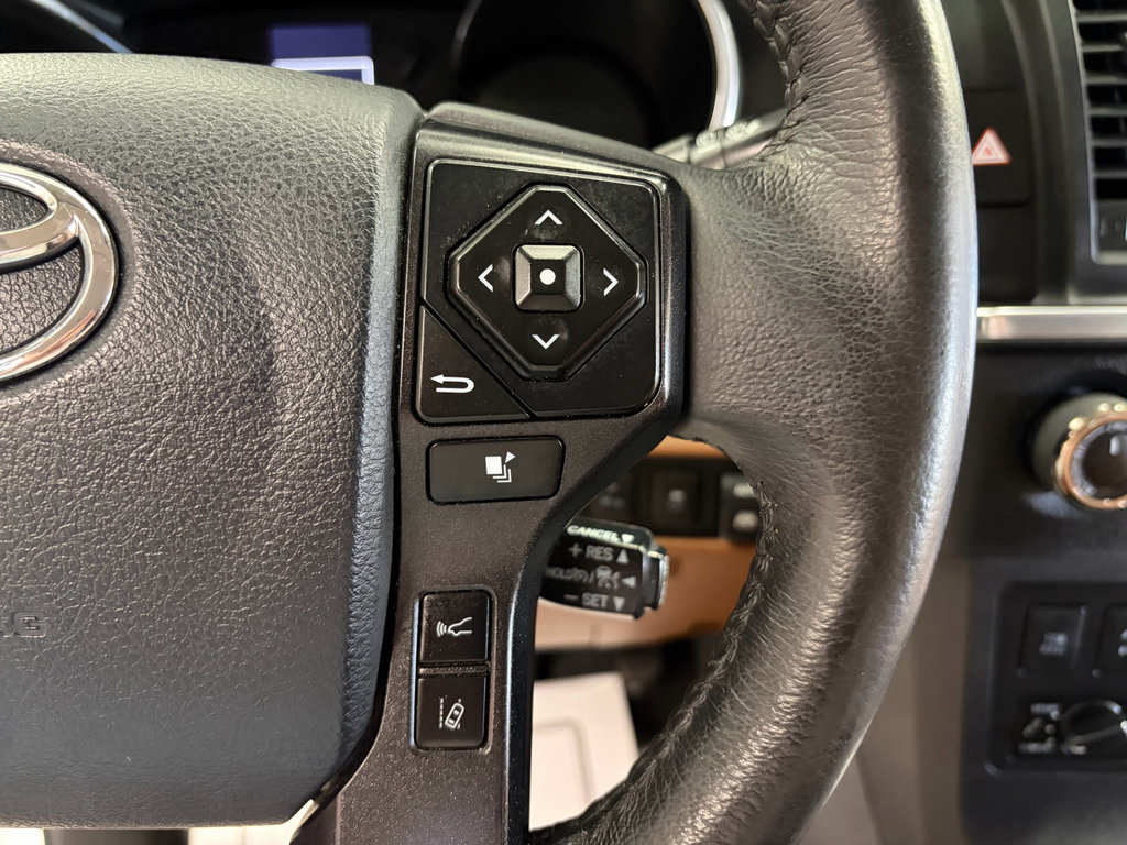 Used 2018 Toyota Sequoia Platinum AWD/4WD image 20