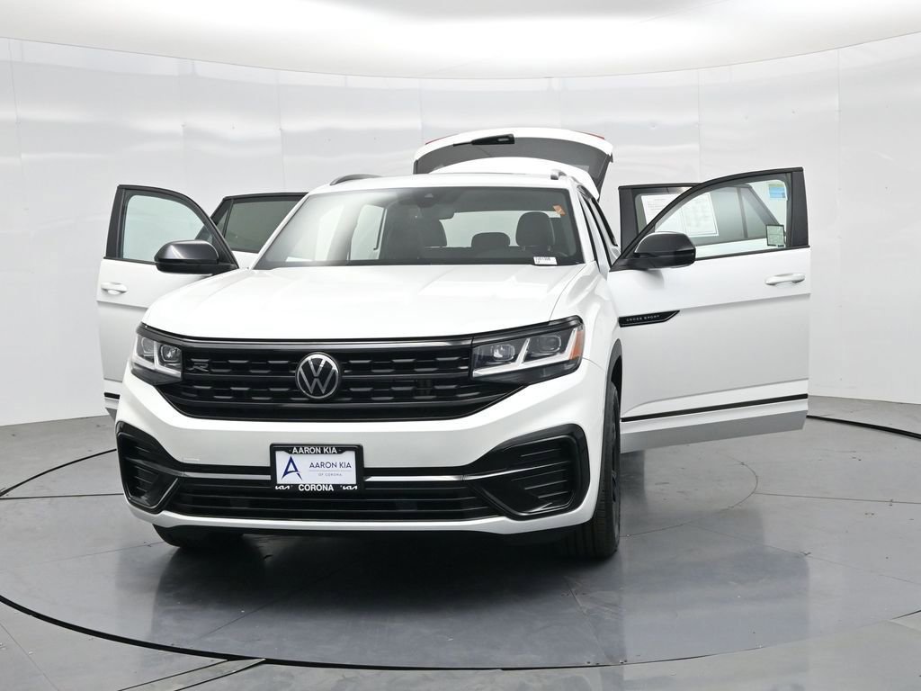 Used 2023 Volkswagen Atlas Cross Sport SEL R-Line AWD/4WD image 34