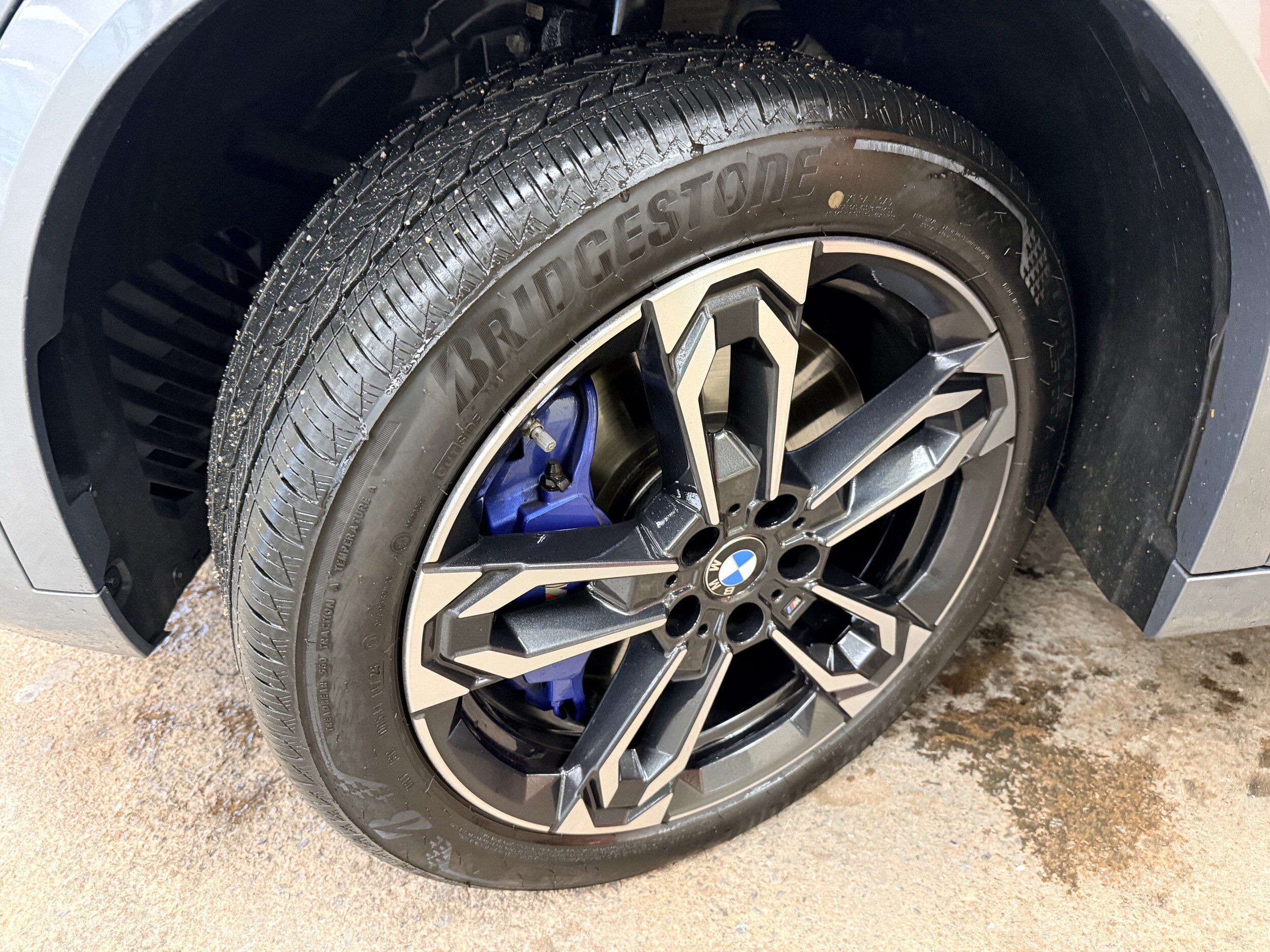 Used 2026 BMW X2 xDrive28i w/ M Sport Package AWD/4WD image 4