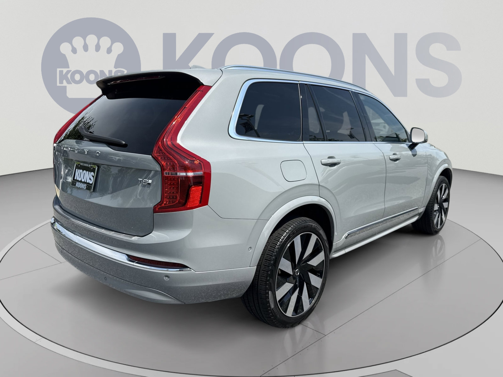 Certified 2025 Volvo XC90 T8 Plus w/ Protection Package Premier AWD/4WD image 7