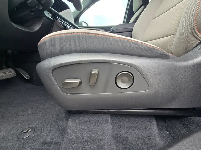 Used 2025 Chevrolet Traverse LT w/ LPO, Floor Liner Package FWD image 23