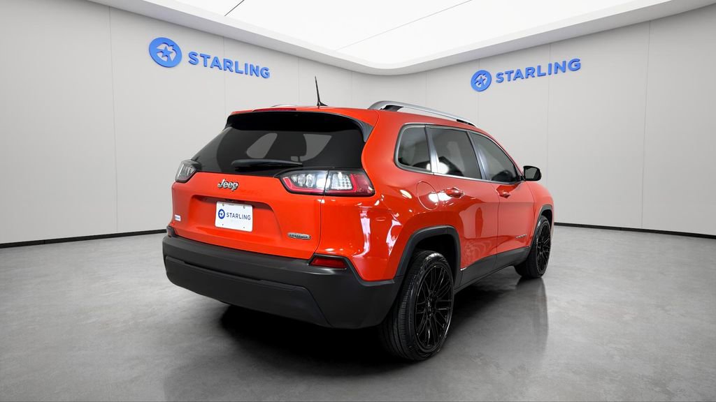 Used 2021 Jeep Cherokee Latitude FWD image 9