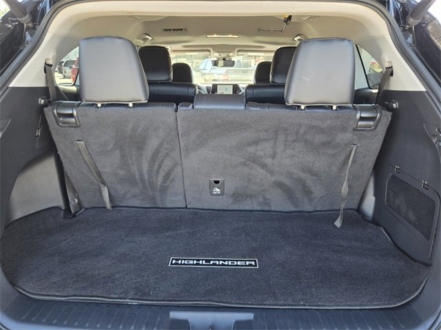 Used 2023 Toyota Highlander XLE image 17