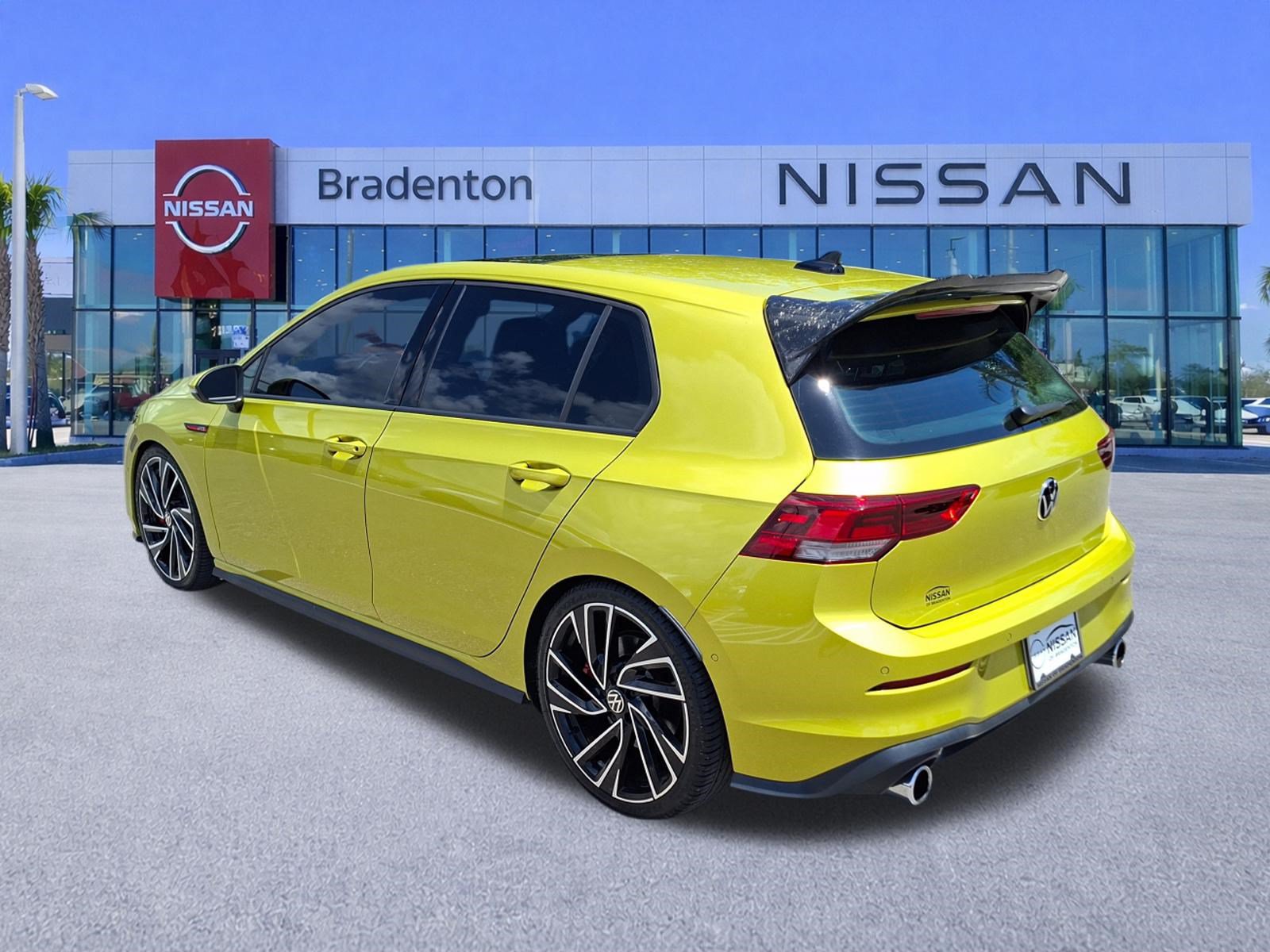 Used 2022 Volkswagen GTI Autobahn FWD image 7