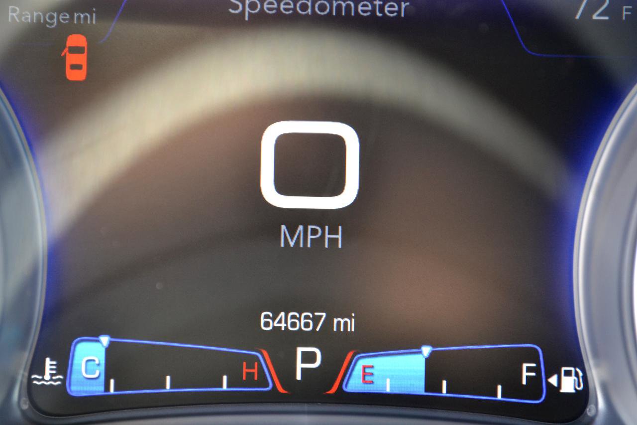 Used 2018 Chrysler 300 Touring L AWD/4WD image 16