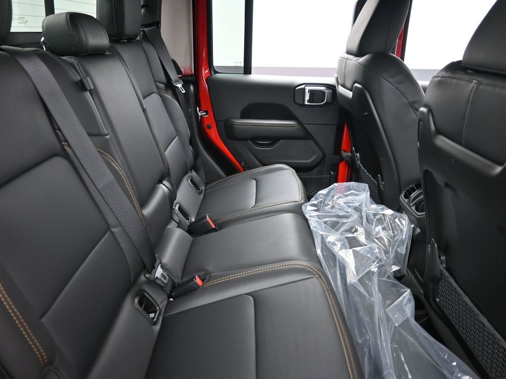 New 2025 Jeep Gladiator Sport image 16
