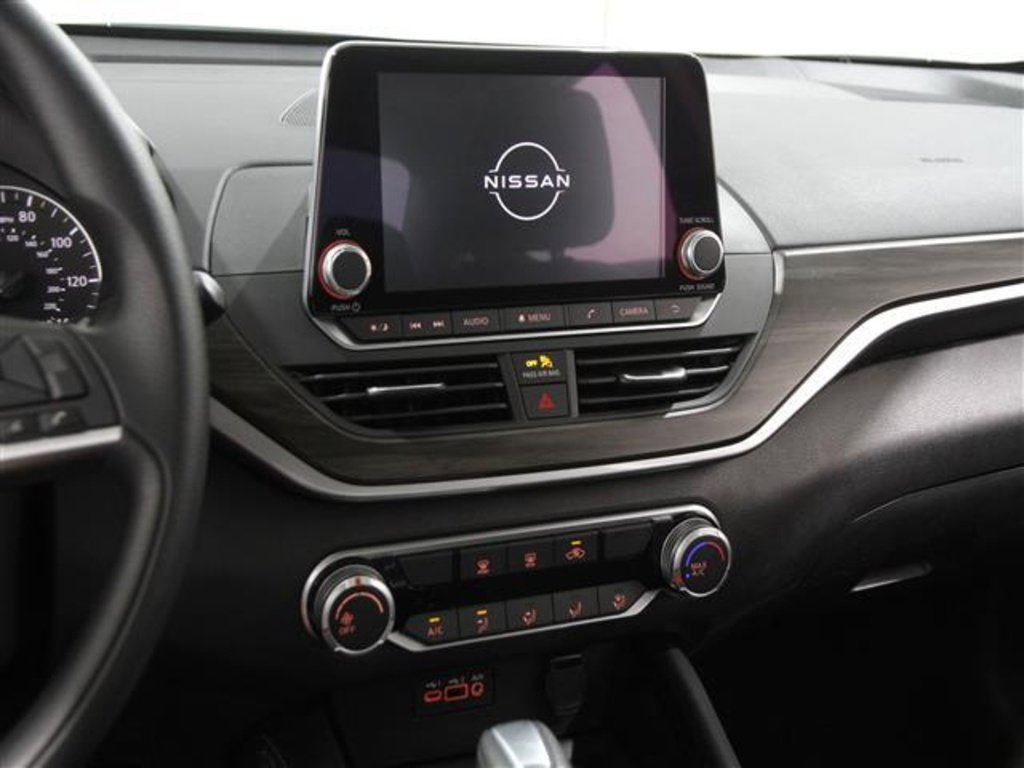 Used 2023 Nissan Altima 2.5 SV image 9