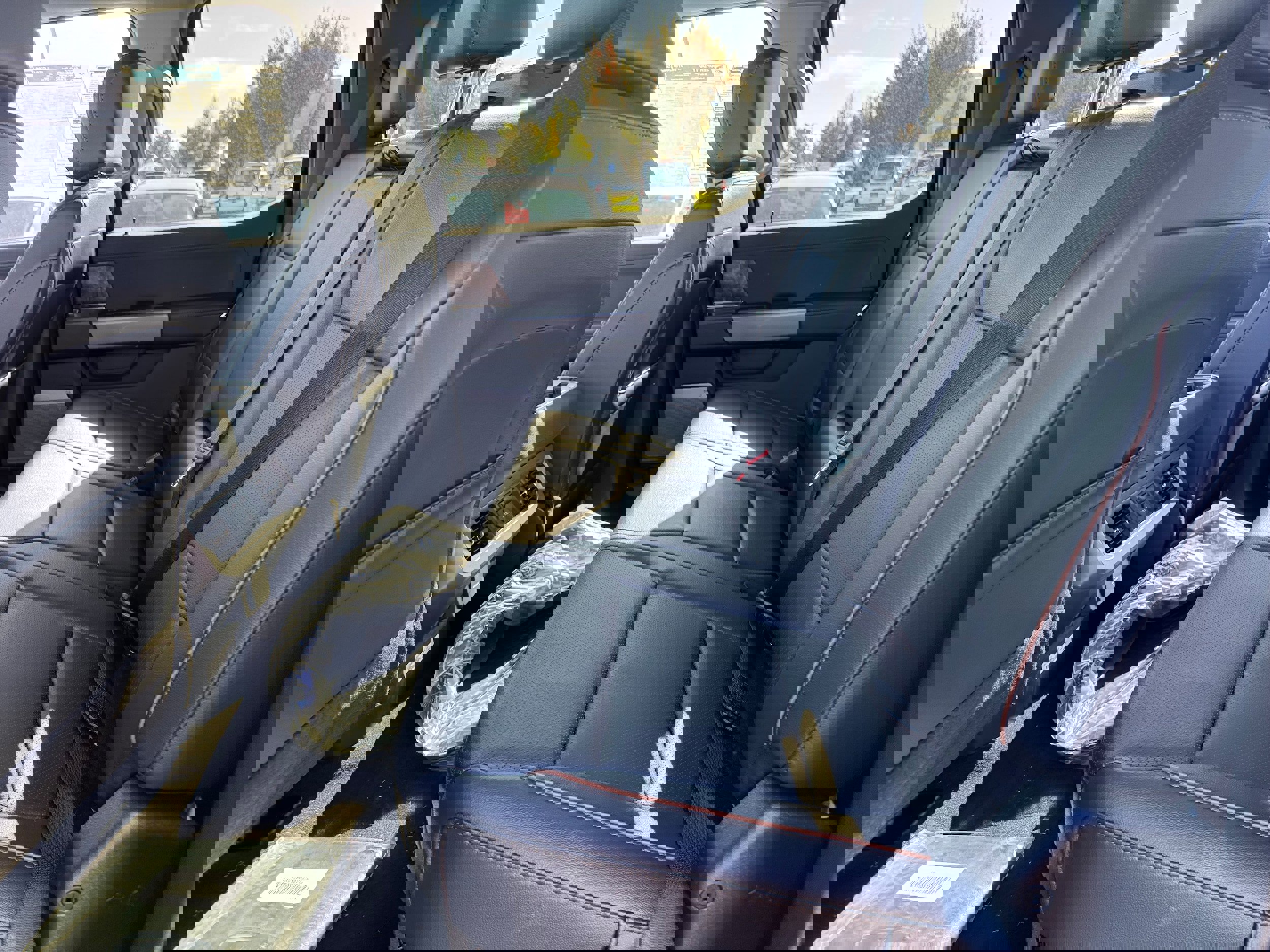 New 2026 Ford F250 Lariat w/ Black Appearance Package image 21