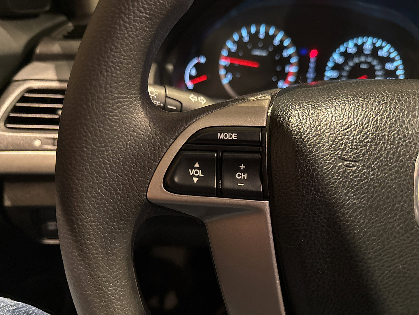 Used 2010 Honda Accord LX-P image 32