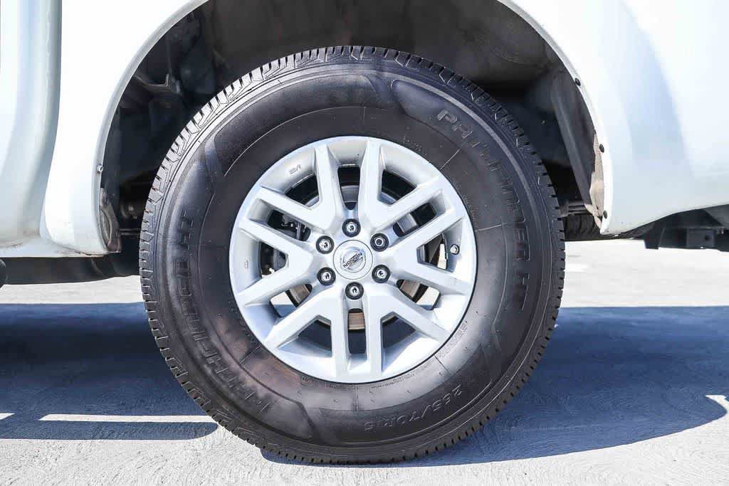 Used 2015 Nissan Frontier SV w/ SV Value Truck Package RWD image 10