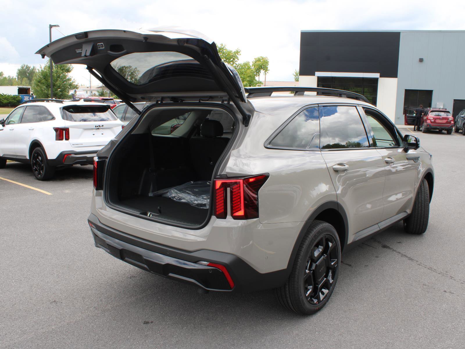 New 2026 Kia Sorento SX image 10