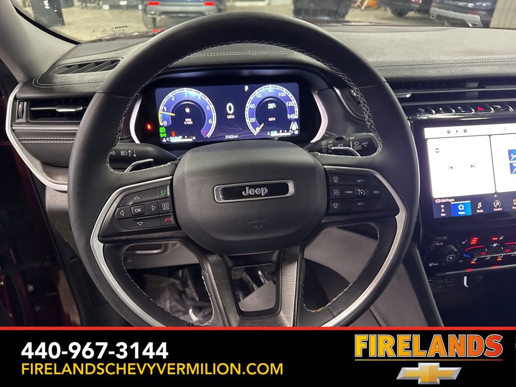 Used 2023 Jeep Grand Cherokee Limited image 17