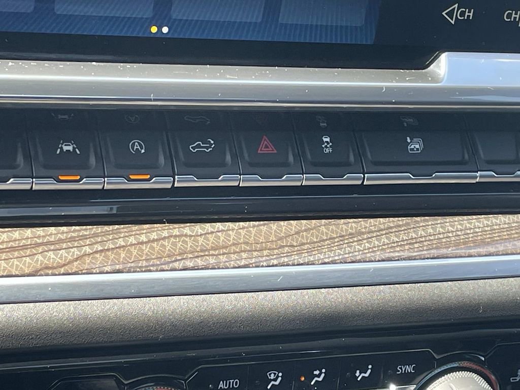 Used 2022 Chevrolet Silverado 1500 LT RWD image 19