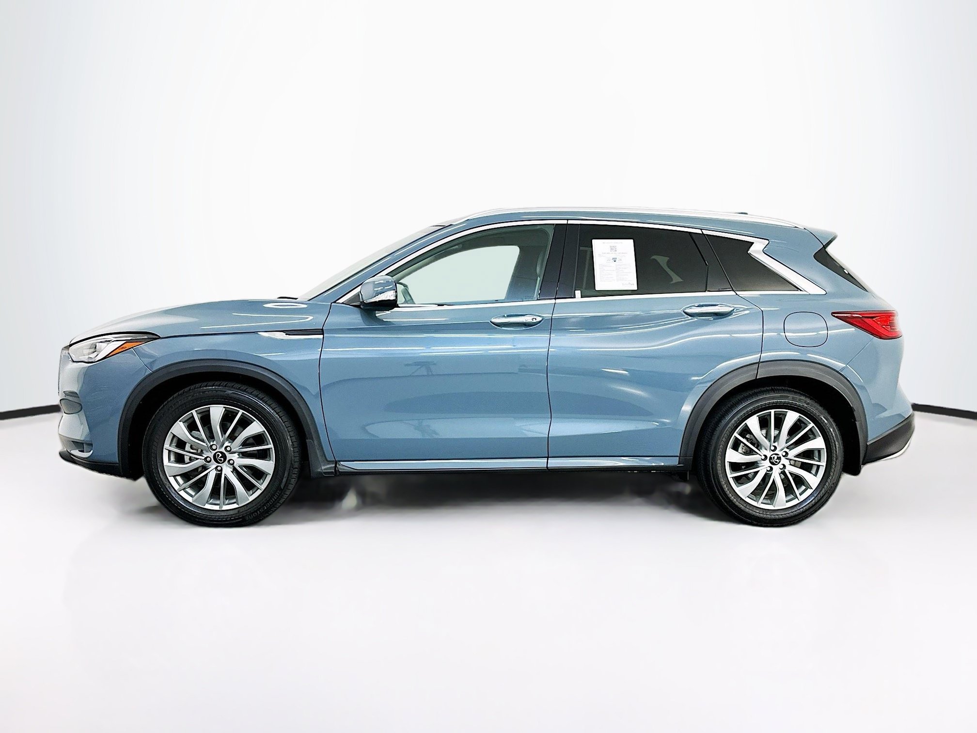 Used 2023 INFINITI QX50 Luxe AWD/4WD image 4