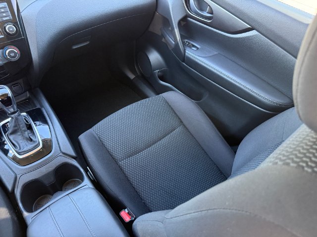 Used 2019 Nissan Rogue Sport S w/ Appearance Package FWD image 23