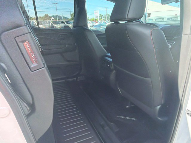 Used 2025 Honda Ridgeline TrailSport image 12