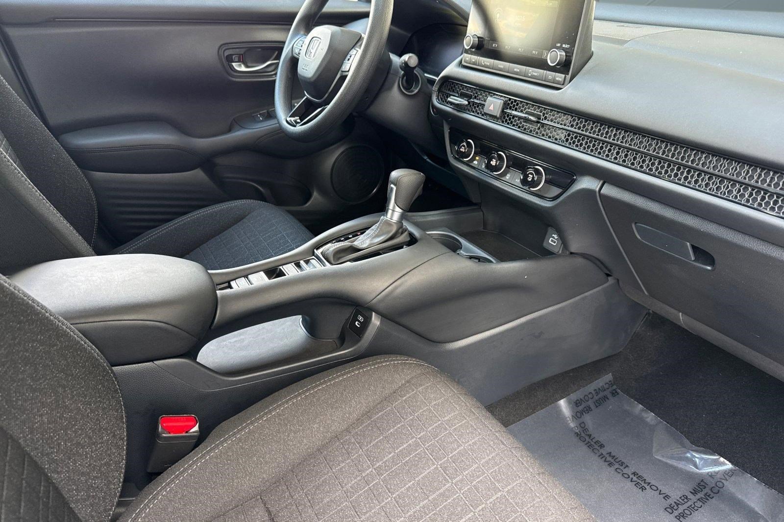 Certified 2025 Honda HR-V LX image 26