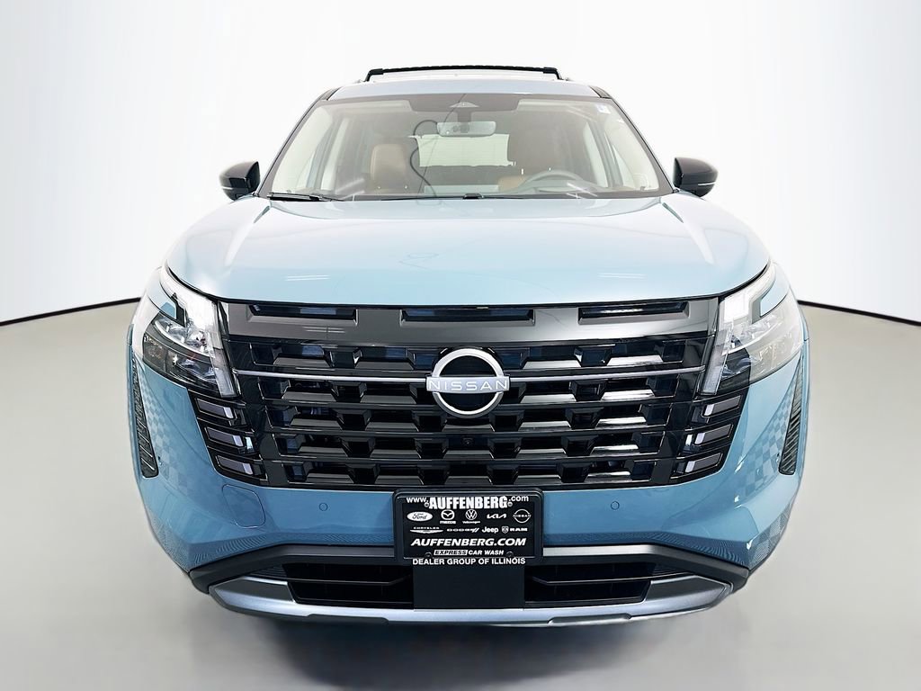 New 2026 Nissan Pathfinder Platinum AWD/4WD image 2