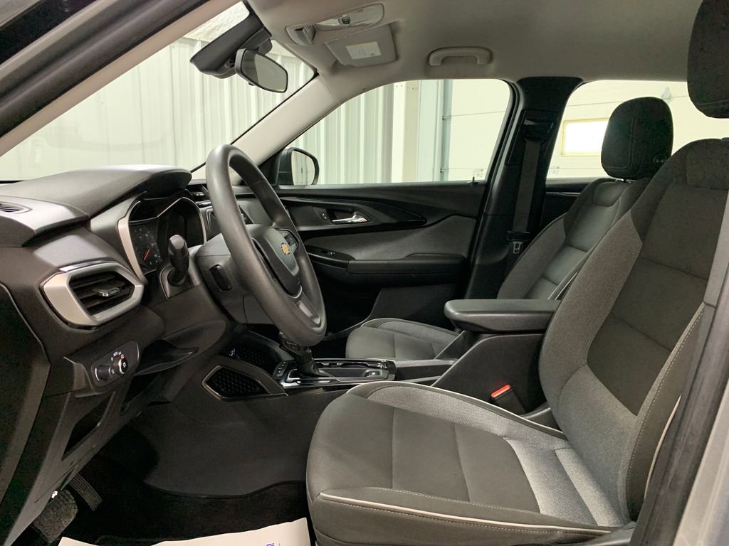Used 2023 Chevrolet TrailBlazer LS image 4