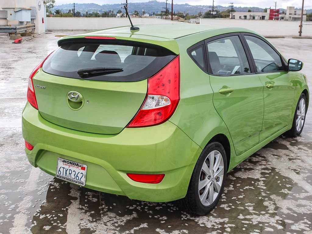 Used 2012 Hyundai Accent SE image 6