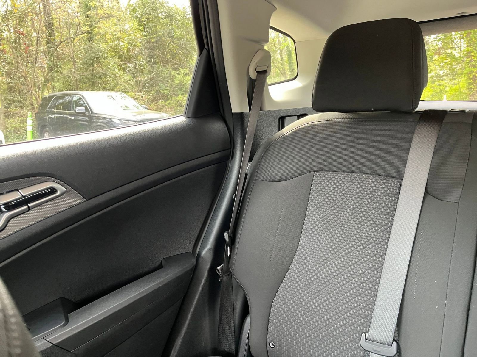 Used 2025 Kia Sportage LX image 38