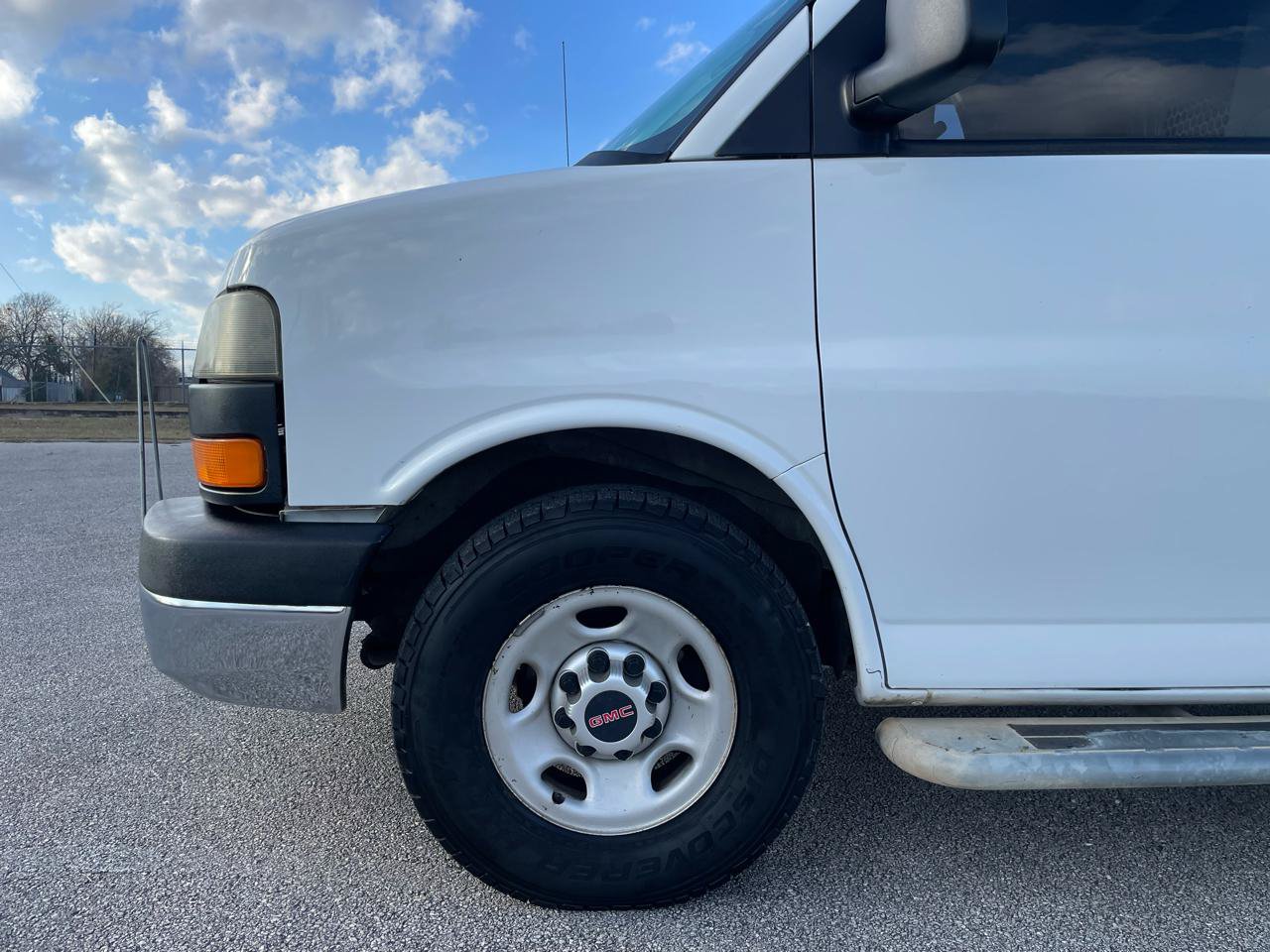 Used 2014 GMC Savana 2500 RWD image 30