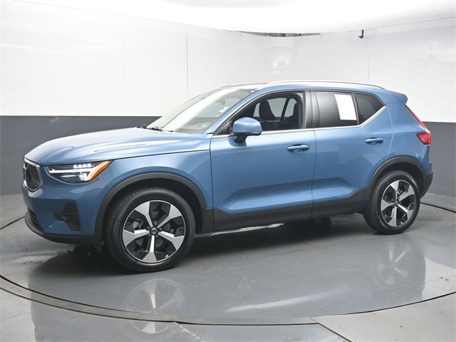 Used 2024 Volvo XC40 B5 Plus w/ Protection Package Premier image 5