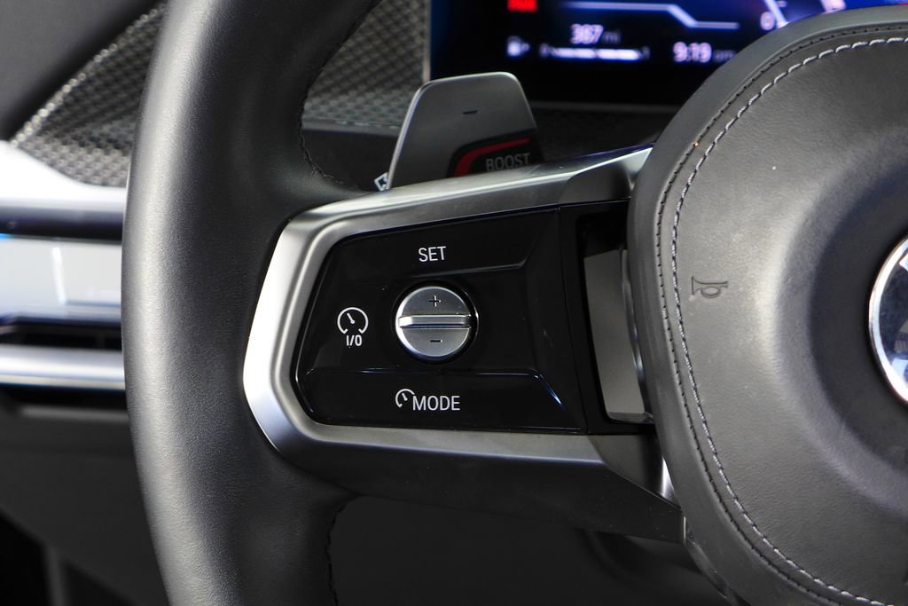 Certified 2023 BMW 760i xDrive w/ Parking Assistance Package image 29