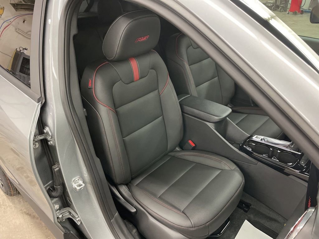 New 2026 Chevrolet Trax RS w/ Driver Confidence Package FWD image 31