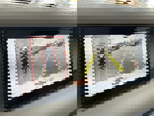 Used 2023 Land Rover Defender 110 S image 21