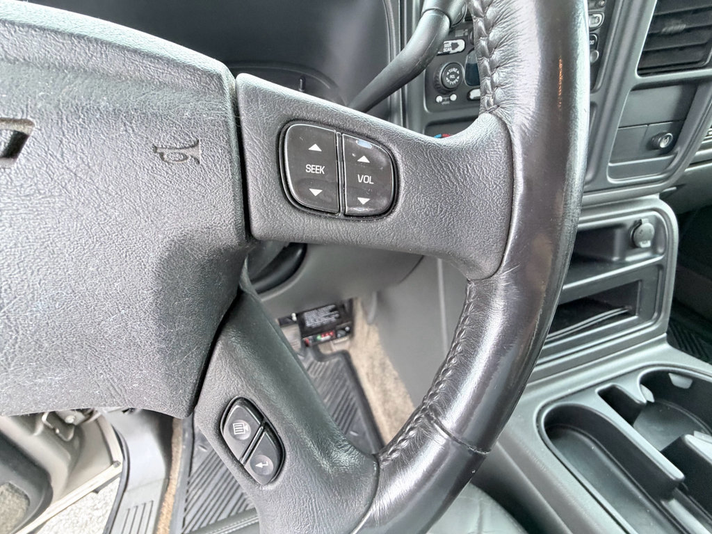 Used 2003 Chevrolet Avalanche 2WD image 12